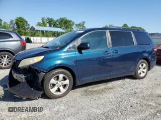 2011 Toyota Sienna LE AAS с VIN 5TDKK3DC9BS151475, выставлен на аукционе Copart как лот 54711715 с пробегом 179 100 миль миль и Списание • Salvage title. История ставок и продаж доступна на DreamBid. Изображение 1.