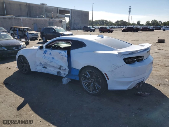 2022 Chevrolet Camaro ZL1 with VIN 1G1FK1R63N0122921, listed as a Copart auction lot 70043244 with 18,236 mi miles and Salvage Title. Bid and sale history available at carsss.com. Image 2.