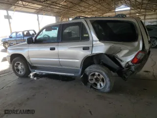 1997 Toyota 4Runner with VIN JT3GM84R5V0017138, listed as a Copart auction lot 89400255 with 268,162 mi miles and Salvage Title. Bid and sale history available at carsss.com. Image 2.