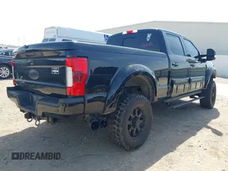 2018 Ford Super Duty F-250 SRW XL with VIN 1FT7W2BTXJEB99241, listed as a IAAI auction lot 41761108 with 215,843 mi miles. Bid and sale history available at carsss.com. Image 4.