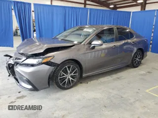 2021 Toyota Camry SE Nightshade with VIN 4T1G11AK7MU600946, listed as a Copart auction lot 52495695 with 76,141 mi miles and Clean Title. Bid and sale history available at carsss.com. Image 1.