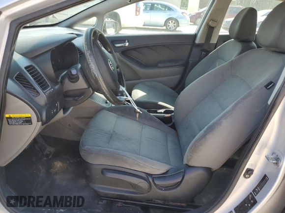 2015 Kia Forte LX with VIN KNAFK4A63F5366672, listed as a Copart auction lot 55725705 with 281,082 mi miles and Clean Title. Bid and sale history available at DreamBid. Image 7.