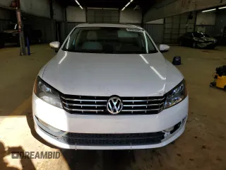 2014 Volkswagen Passat SEL Premium with VIN 1VWCS7A37EC031578, listed as a Copart auction lot 88083095 with 180,582 mi miles and Clean Title. Bid and sale history available at carsss.com. Image 5.
