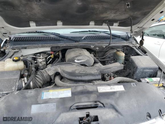 2001 Chevrolet Tahoe LS with VIN 1GNEK13TX1J290830, listed as a Copart auction lot 48331455 with 218,034 mi miles and Salvage Title. Bid and sale history available at carsss.com. Image 12.