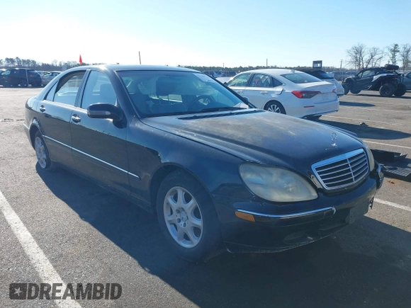 2002 Mercedes-Benz S-Class 4.3L with VIN WDBNG70J72A237700, listed as a IAAI auction lot 41700169 with 153,977 mi miles. Bid and sale history available at carsss.com. Image 1.