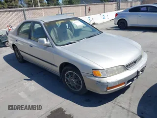 1996 Honda Accord LX с VIN 1HGCD5638TA119057, выставлен на аукционе IAAI как лот 42514192 с пробегом 160 302 миль миль и . История ставок и продаж доступна на DreamBid. Изображение 1.