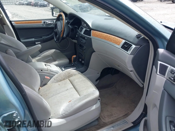 2008 Chrysler Pacifica with VIN 2A8GM78X18R608844, listed as a IAAI auction lot 41799356 with 102,382 mi miles and . Bid and sale history available at DreamBid. Image 5.