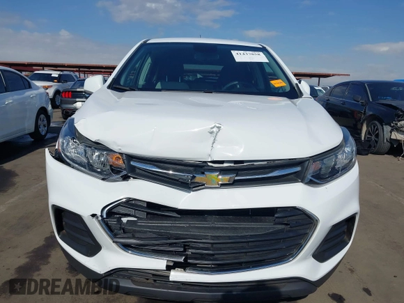 2019 Chevrolet Trax LS with VIN 3GNCJNSB9KL357213, listed as a IAAI auction lot 41437858 with 74,589 mi miles. Bid and sale history available at carsss.com. Image 12.
