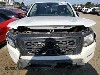 2024 Nissan Frontier Pro-4X with VIN 1N6ED1EK9RN637086, listed as a Copart auction lot 66204205 with 27,713 mi miles and Salvage title. Bid and sale history available at DreamBid. Image 5.