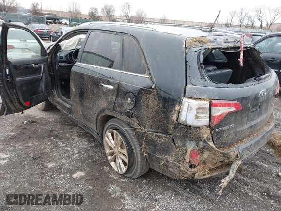 2014 Kia Sorento SX Limited with VIN 5XYKWDA70EG440053, listed as a IAAI auction lot 41565177 with 106,706 mi miles. Bid and sale history available at carsss.com. Image 3.