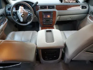 2008 Chevrolet Avalanche LS with VIN 3GNEC12078G124913, listed as a Copart auction lot 83841964 with 211,148 mi miles and Salvage Title. Bid and sale history available at carsss.com. Image 8.