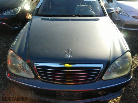 2006 Mercedes-Benz S-Class with VIN WDBNG70J66A462373, listed as a IAAI auction lot 38302309 with 1 mi miles. Bid and sale history available at carsss.com. Image 6.
