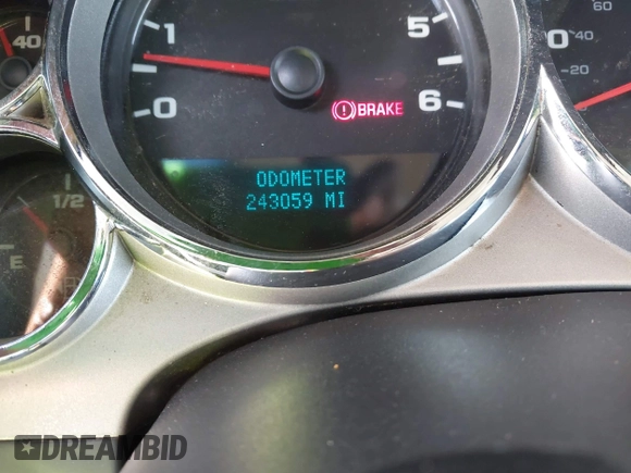 2007 Chevrolet Silverado 1500 LT w/2LT with VIN 2GCEC19J971669428, listed as a IAAI auction lot 41681937 with 243,059 mi miles. Bid and sale history available at carsss.com. Image 15.