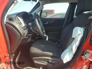 2020 Jeep Renegade Altitude z VIN ZACNJABB9LPL40007, wystawiony jako Copart lot #52416945 z przebiegiem Nie podano mil oraz Szkoda całkowita • Salvage title. Historia ofert i sprzedaży dostępna na DreamBid. Obrazek 7.