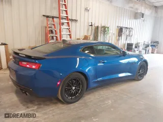 2016 Chevrolet Camaro 2LT with VIN 1G1FD1RS4G0189165, listed as a IAAI auction lot 41841175 with 67,564 mi miles. Bid and sale history available at carsss.com. Image 4.