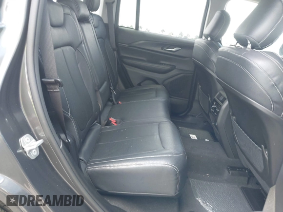 2024 Jeep Grand Cherokee Altitude z VIN 1C4RJHAG7RC703637, wystawiony jako IAAI lot #42046042 z przebiegiem 11 280 mil mil oraz . Historia ofert i sprzedaży dostępna na DreamBid. Obrazek 8.