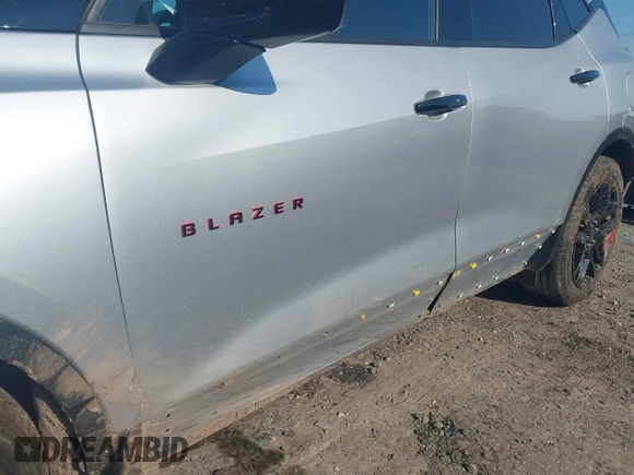 2021 Chevrolet Blazer LT with VIN 3GNKBCRS3MS583534, listed as a IAAI auction lot 42063758 with 25,920 mi miles and . Bid and sale history available at DreamBid. Image 17.