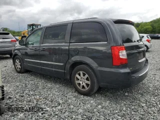 2012 Chrysler Town & Country Touring z VIN 2C4RC1BG2CR282571, wystawiony jako Copart lot #58896405 z przebiegiem 107 620 mil mil oraz Czysty tytuł • Clean title. Historia ofert i sprzedaży dostępna na DreamBid. Obrazek 2.