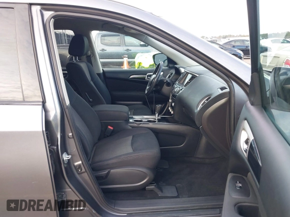 2017 Nissan Pathfinder SV z VIN 5N1DR2MN7HC660048, wystawiony jako IAAI lot #41447330 z przebiegiem 138 524 mil mil oraz . Historia ofert i sprzedaży dostępna na DreamBid. Obrazek 5.