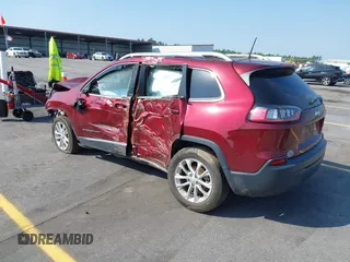 2019 Jeep Cherokee Latitude with VIN 1C4PJLCB4KD358305, listed as a IAAI auction lot 41990957 with 121,024 mi miles. Bid and sale history available at carsss.com. Image 3.