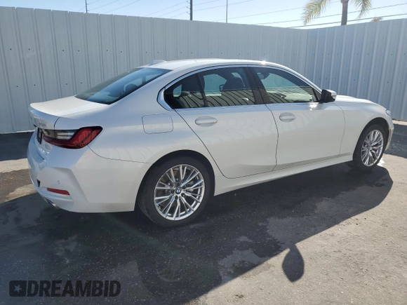 2024 BMW 3 Series 330i with VIN 3MW69FF09R8E39109, listed as a Copart auction lot 48945895 with 33,085 mi miles and Clean Title. Bid and sale history available at carsss.com. Image 3.