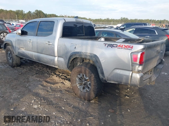 2021 Toyota Tacoma 4WD SR5 with VIN 5TFDZ5BN2MX063823, listed as a IAAI auction lot 41447098 with 52,538 mi miles. Bid and sale history available at carsss.com. Image 3.