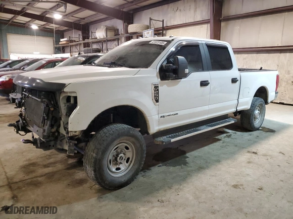 2020 Ford Super Duty F-250 SRW XL with VIN 1FT7W2BT1LEC37829, listed as a Copart auction lot 41523105 with 149,591 mi miles and Salvage Title. Bid and sale history available at carsss.com. Image 1.