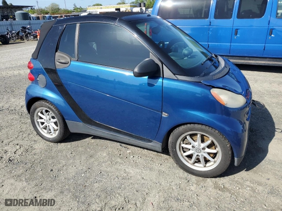 2008 Smart fortwo Passion with VIN WMEEK31X38K103444, listed as a Copart auction lot 51854725 with 93,377 mi miles and Salvage Title. Bid and sale history available at carsss.com. Image 4.