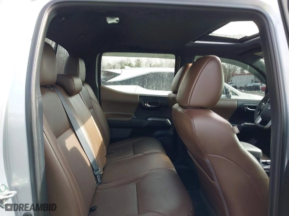 2019 Toyota Tacoma 4WD SR with VIN 3TMGZ5AN7KM287140, listed as a IAAI auction lot 41541937 with 41,843 mi miles. Bid and sale history available at carsss.com. Image 8.