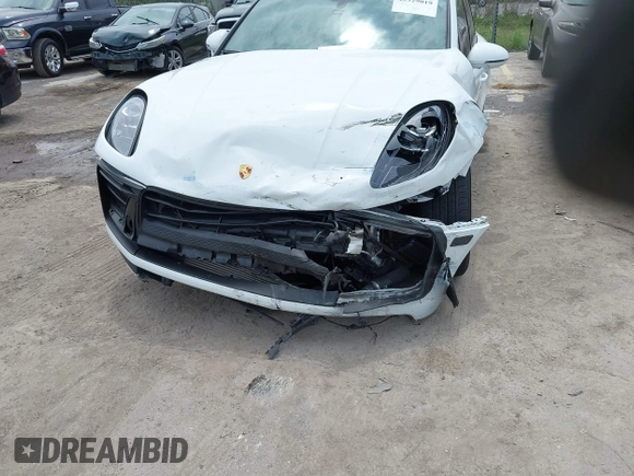 2022 Porsche Macan with VIN WP1AA2A54NLB07869, listed as a IAAI auction lot 42329019 with 41,613 mi miles and . Bid and sale history available at DreamBid. Image 6.