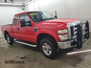 2010 Ford F-250 XL z VIN 1FTSX2B50AEB18045, wystawiony jako Copart lot #54476525 z przebiegiem 115 271 mil mil oraz Szkody całkowita. Historia ofert i sprzedaży dostępna na DreamBid. Obrazek 4.