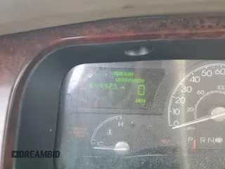 2004 Lincoln Town Car Signature z VIN 1LNHM81W54Y686970, wystawiony jako Copart lot #55615565 z przebiegiem 1 644 925 mil mil oraz Szkoda całkowita • Salvage title. Historia ofert i sprzedaży dostępna na DreamBid. Obrazek 9.