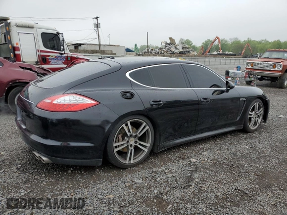 2012 Porsche Panamera S z VIN WP0AB2A70CL060028, wystawiony jako Copart lot #55643795 z przebiegiem 172 673 mil mil oraz Tytuł czysty. Historia ofert i sprzedaży dostępna na DreamBid. Obrazek 3.