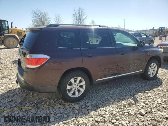 2011 Toyota Highlander z VIN 5TDBK3EH5BS074730, wystawiony jako Copart lot #56496965 z przebiegiem 133 214 mil mil oraz Czysty tytuł • Clean title. Historia ofert i sprzedaży dostępna na DreamBid. Obrazek 3.