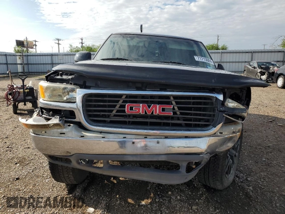 2000 GMC Yukon SLT with VIN 1GKEK13T3YJ202112, listed as a Copart auction lot 71713084 with 303,866 mi miles and Salvage Title. Bid and sale history available at carsss.com. Image 5.