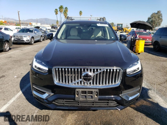 2021 Volvo XC90 Inscription Expression with VIN YV4BR0CL2M1675561, listed as a Copart auction lot 71400423 with 24,550 mi miles. Bid and sale history available at carsss.com. Image 5.