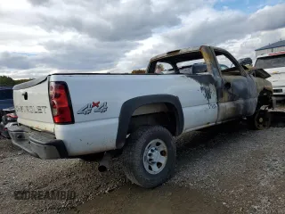 2005 Chevrolet Silverado 3500 SRW Wrk Trk with VIN 1GCHK34UX5E297557, listed as a Copart auction lot 75354184 with 0 mi miles and Non Repairable. Bid and sale history available at carsss.com. Image 3.