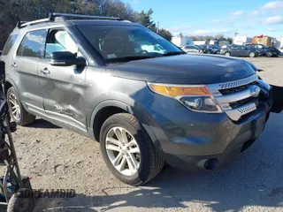 2015 Ford Explorer XLT with VIN 1FM5K8D89FGB54622, listed as a IAAI auction lot 41225553 with 128,714 mi miles. Bid and sale history available at carsss.com. Image 1.