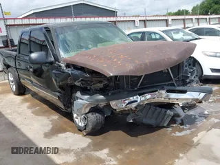 2005 Chevrolet Silverado 1500 LS with VIN 2GCEC13T151170050, listed as a IAAI auction lot 42066907 with 135,682 mi miles and . Bid and sale history available at DreamBid. Image 1.