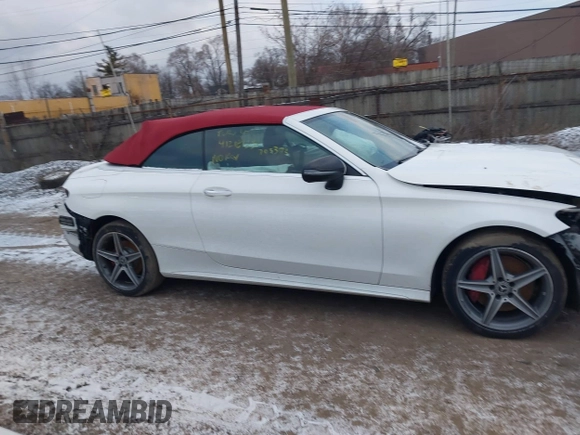 2018 Mercedes-Benz C 300 z VIN WDDWK4KBXJF703393, wystawiony jako IAAI lot #41218135 z przebiegiem 55 568 mil mil oraz . Historia ofert i sprzedaży dostępna na DreamBid. Obrazek 12.