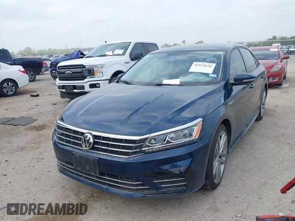 2018 Volkswagen Passat S z VIN 1VWAA7A35JC040106, wystawiony jako IAAI lot #41921626 z przebiegiem 60 785 mil mil oraz . Historia ofert i sprzedaży dostępna na DreamBid. Obrazek 17.
