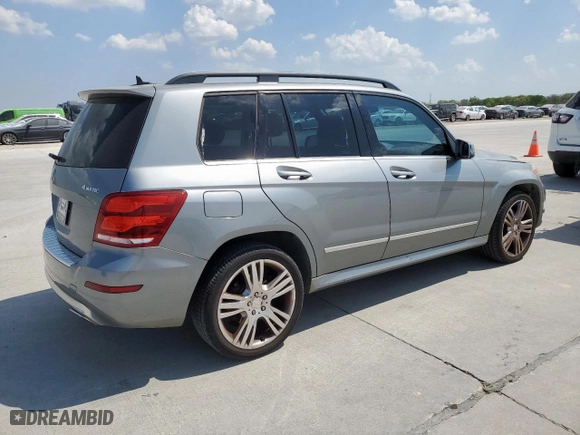 2013 Mercedes-Benz GLK-Class GLK 350 with VIN WDCGG8JB5DG134566, listed as a Copart auction lot 50376685 with 141,370 mi miles and Salvage Title. Bid and sale history available at carsss.com. Image 3.