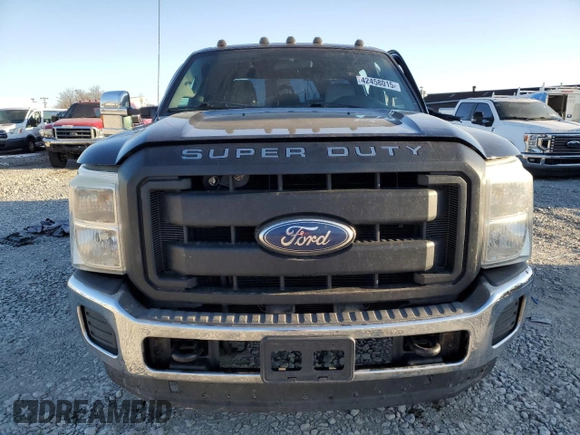 2012 Ford F-350 XL with VIN 1FT8W3DT0CEA27696, listed as a Copart auction lot 42458015 with 278,083 mi miles and Salvage Title. Bid and sale history available at DreamBid. Image 5.