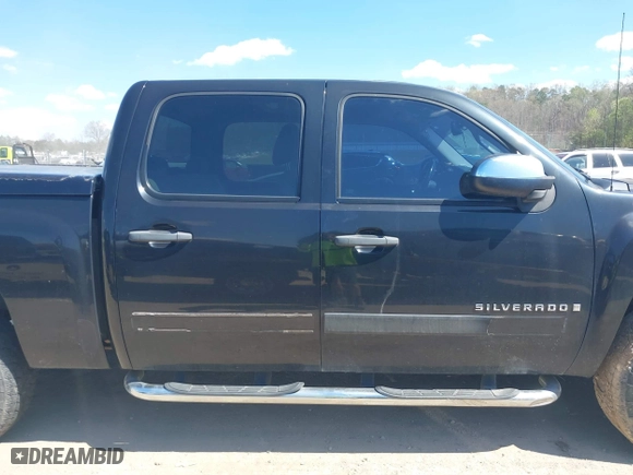 2008 Chevrolet Silverado 1500 LTZ with VIN 2GCEK133381166105, listed as a IAAI auction lot 41877995 with 224,953 mi miles. Bid and sale history available at carsss.com. Image 13.