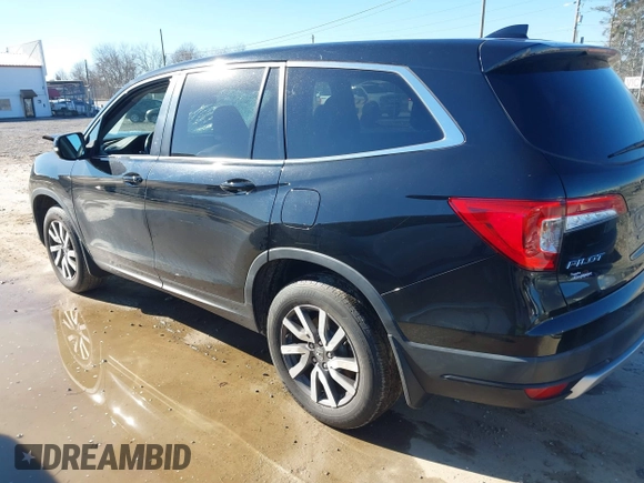 2021 Honda Pilot EX-L with VIN 5FNYF6H50MB081996, listed as a IAAI auction lot 41190401 with 32,688 mi miles. Bid and sale history available at carsss.com. Image 3.