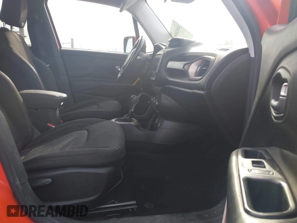 2016 Jeep Renegade Latitude with VIN ZACCJABT5GPE31204, listed as a IAAI auction lot 41828985 with 162,684 mi miles and . Bid and sale history available at DreamBid. Image 5.