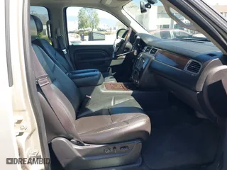 2013 GMC Yukon XL Denali with VIN 1GKS2MEF2DR244780, listed as a IAAI auction lot 41994097 with 65,477 mi miles. Bid and sale history available at carsss.com. Image 5.