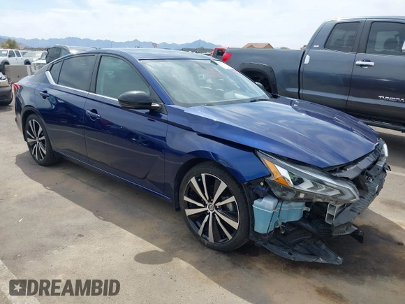 2019 Nissan Altima SR with VIN 1N4AL4CVXKC226595, listed as a IAAI auction lot 41895582 with 45,019 mi miles and . Bid and sale history available at carsss.com. Image 1.