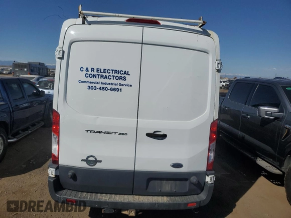 2015 Ford Transit z VIN 1FTNR2CV9FKA41027, wystawiony jako Copart lot #48520905 z przebiegiem 107 108 mil mil oraz Szkoda całkowita • Salvage title. Historia ofert i sprzedaży dostępna na DreamBid. Obrazek 6.