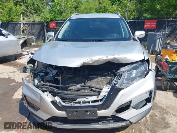 2017 Nissan Rogue SV z VIN KNMAT2MTXHP537375, wystawiony jako IAAI lot #42212804 z przebiegiem 206 335 mil mil oraz . Historia ofert i sprzedaży dostępna na DreamBid. Obrazek 12.